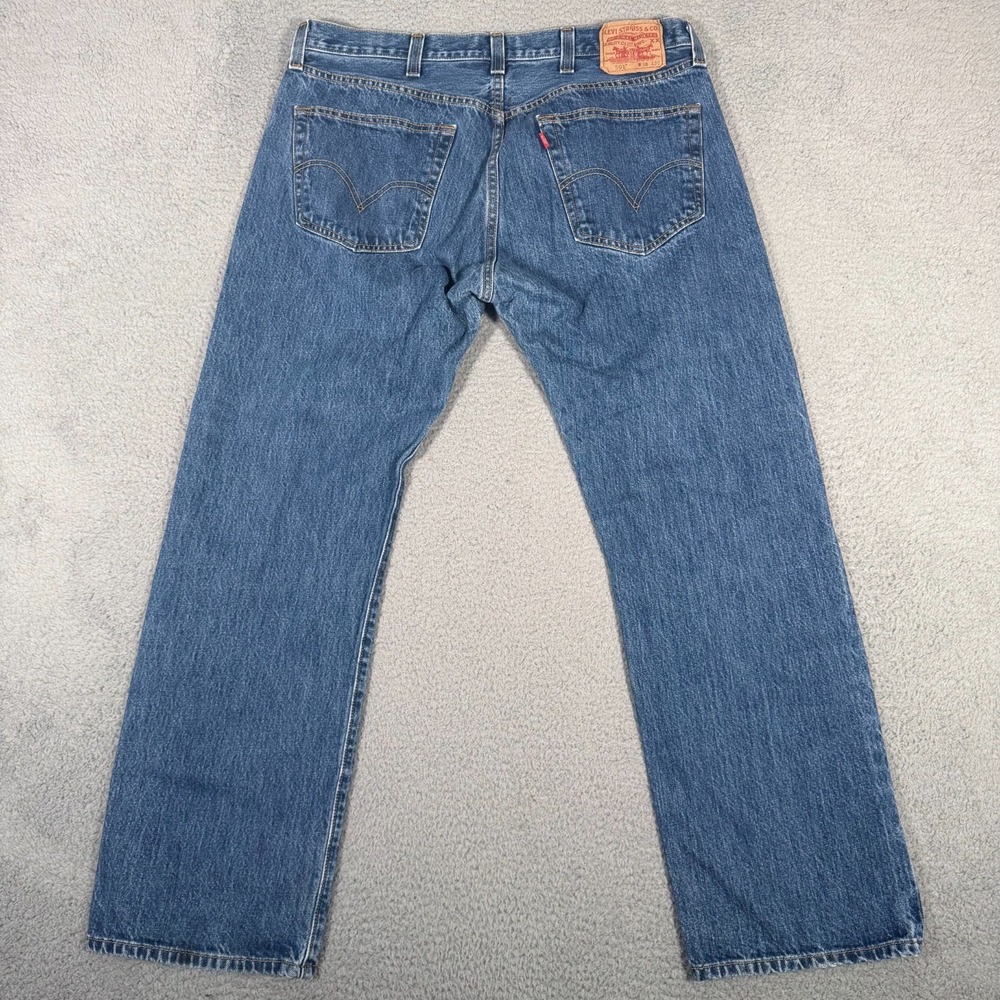 Levis Jeans Mens 38x30 (Fits 36) 501 Original Fit Straight Leg Button Fly Denim - Picture 10 of 11